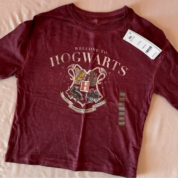 NWT Hogwarts Harry Potter Maroon Kids Shirt - Picture 3 of 3